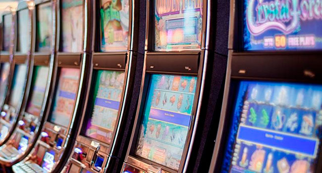 What Should You Know Before Playing Online Slots When You Travel