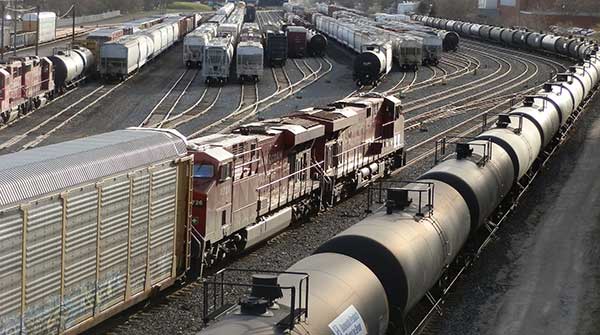 Canadian-Pacific-Railway-freight-train transportation corridors Prairie provinces