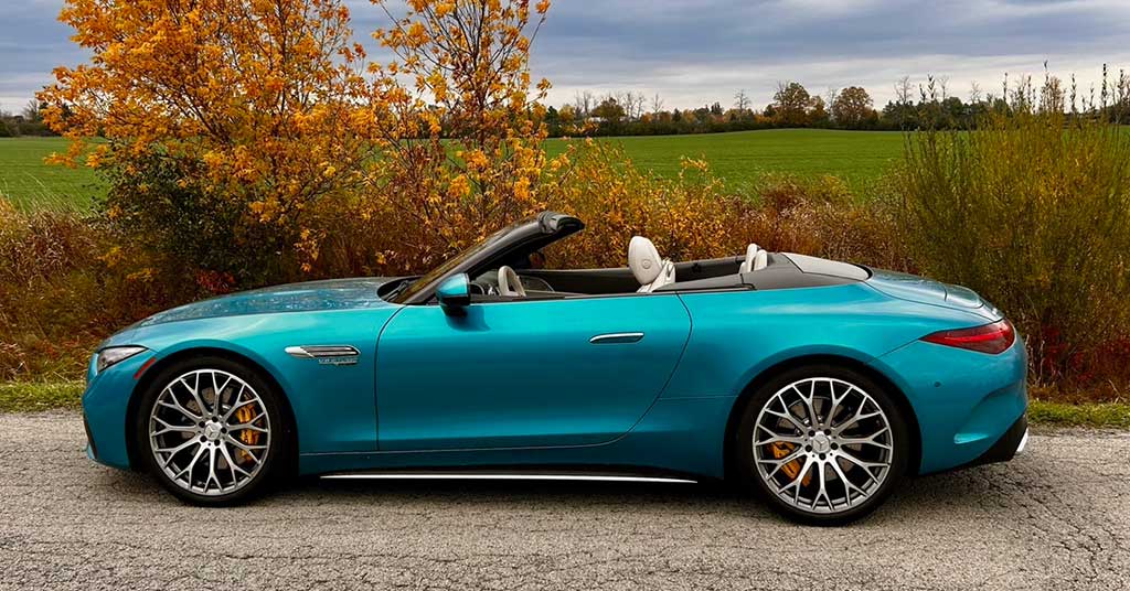 From the throaty V8 to the timeless silhouette, the Mercedes SL 55 AMG convertible is fast, refined and unapologetically extravagant