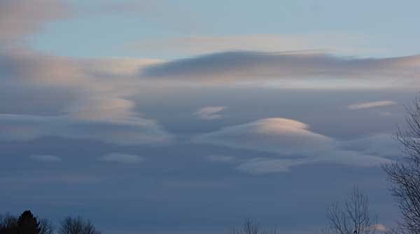 Lenticular-clouds