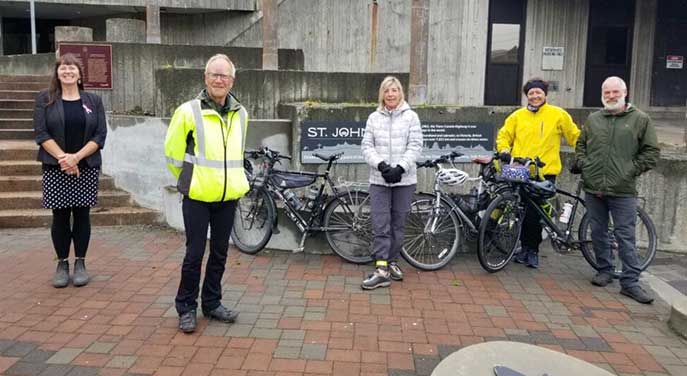 Deputy Mayor Sheilagh OLeary (left) welcomed the ConnecTour cyclists to her city