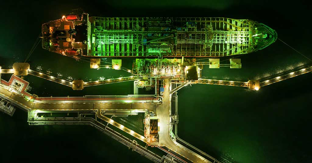 New LNG and natural gas projects could lift incomes and exports, yet Ottawa s slow pipeline and impact assessment process risks limiting Canada s global reach